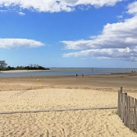 Jolie Petite Maisonnette Climatisee Parking Prive Prázdninový dům