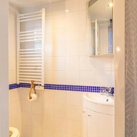 Jolie Petite Maisonnette Climatisee Parking Prive Prázdninový dům