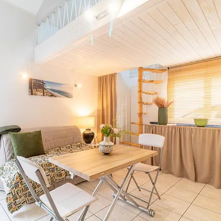 Jolie Petite Maison Climatisee Parking Prive *