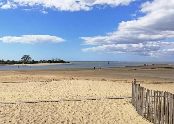 Jolie Petite Maison Climatisee Parking Prive Ferienhaus